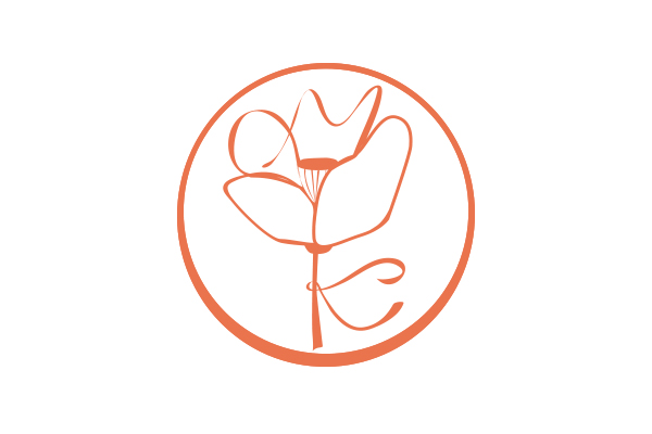 椿モチーフのロゴ